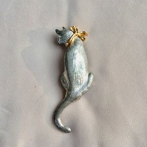 Maurice Milleur pewter cat with gold bow pin